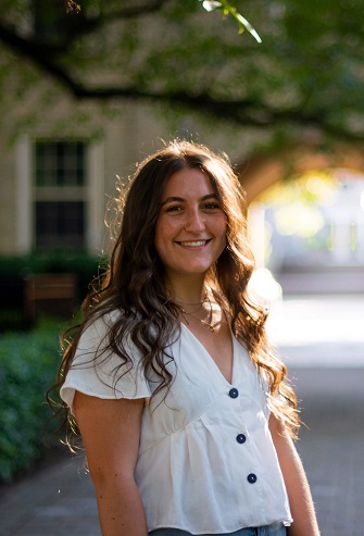 Undergraduate student Kayla Shainhouse